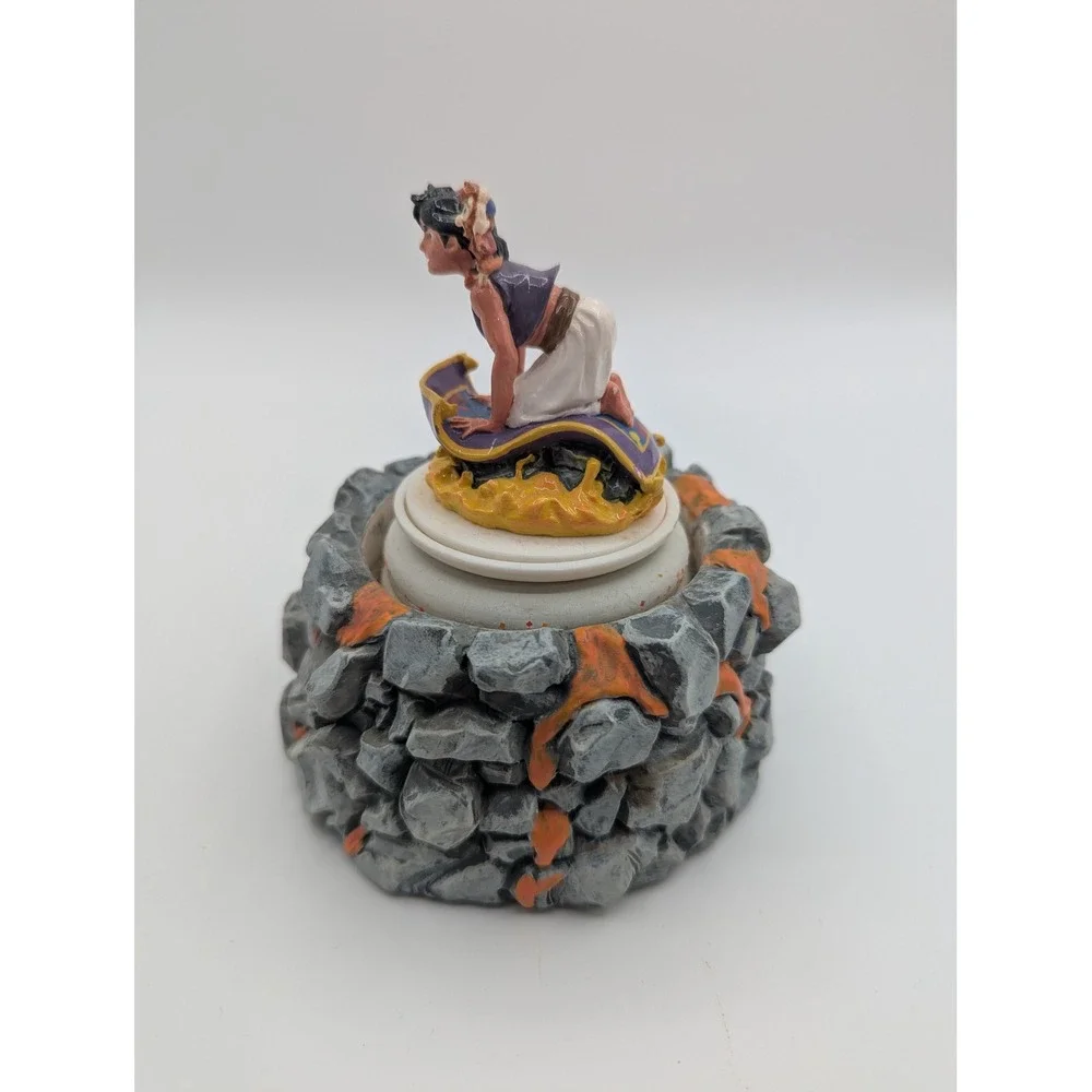 Schmid‎ Disney Aladdin Magic Carpet Ride Music Box Hand Painted Walt Disney Co